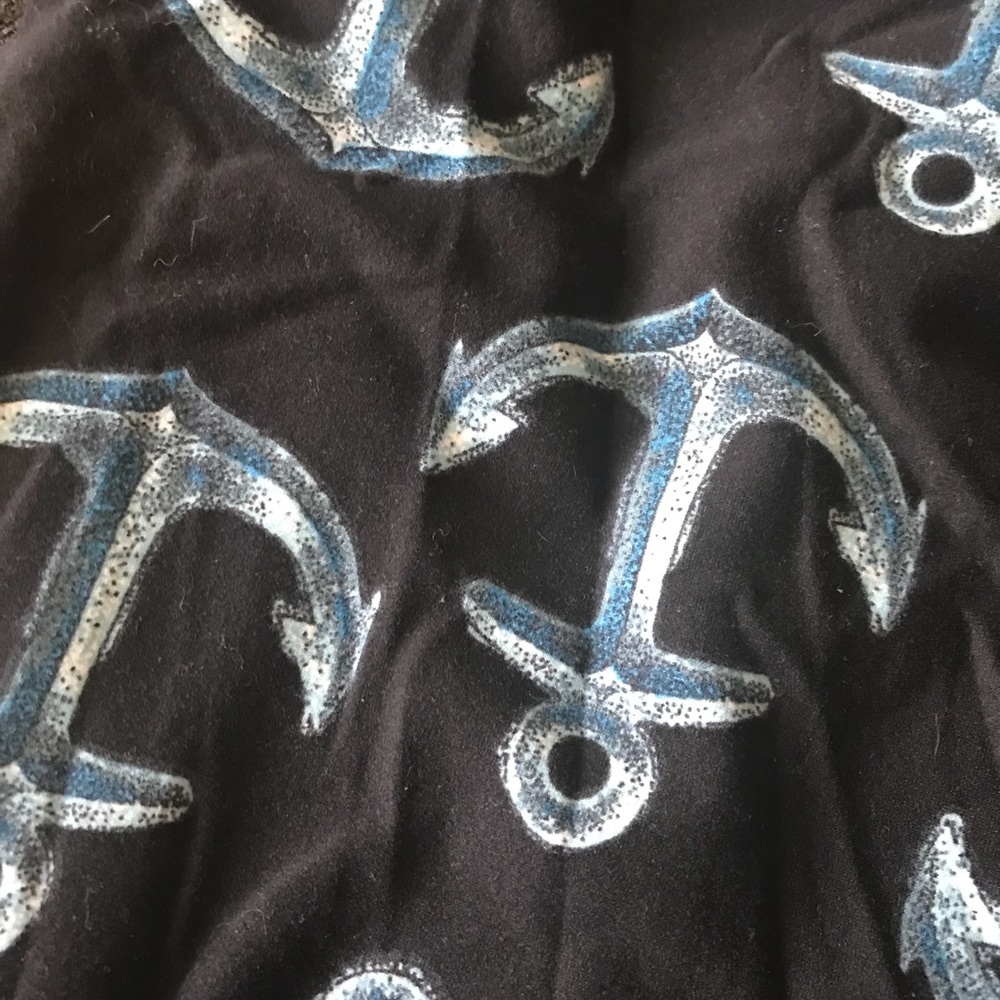LulaRoe! Anchors away softest leggings.